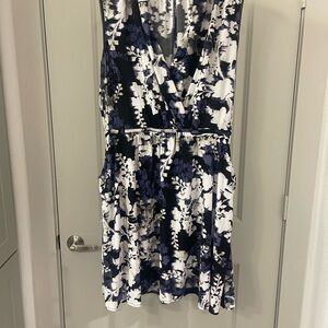 Simply Vera Vera Wang Black and White Sleeveless V-neck Sundress